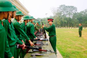Bộ Tư lệnh Bảo vệ Lăng Chủ tịch Hồ Chí Minh kiểm tra tháng đầu huấn luyện chiến sĩ mới