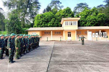 Huấn luyện quân sự cho sĩ quan, quân nhân chuyên nghiệp khối Cơ quan Bộ Tư lệnh